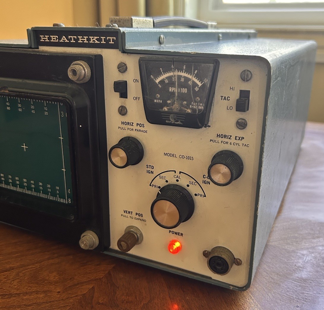 Heathkit CO-1015 Ignition Analyzer CRT Oscilloscope Engine Tester Powers On