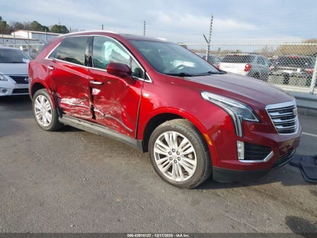XT5 2017 Glove Box 4972233