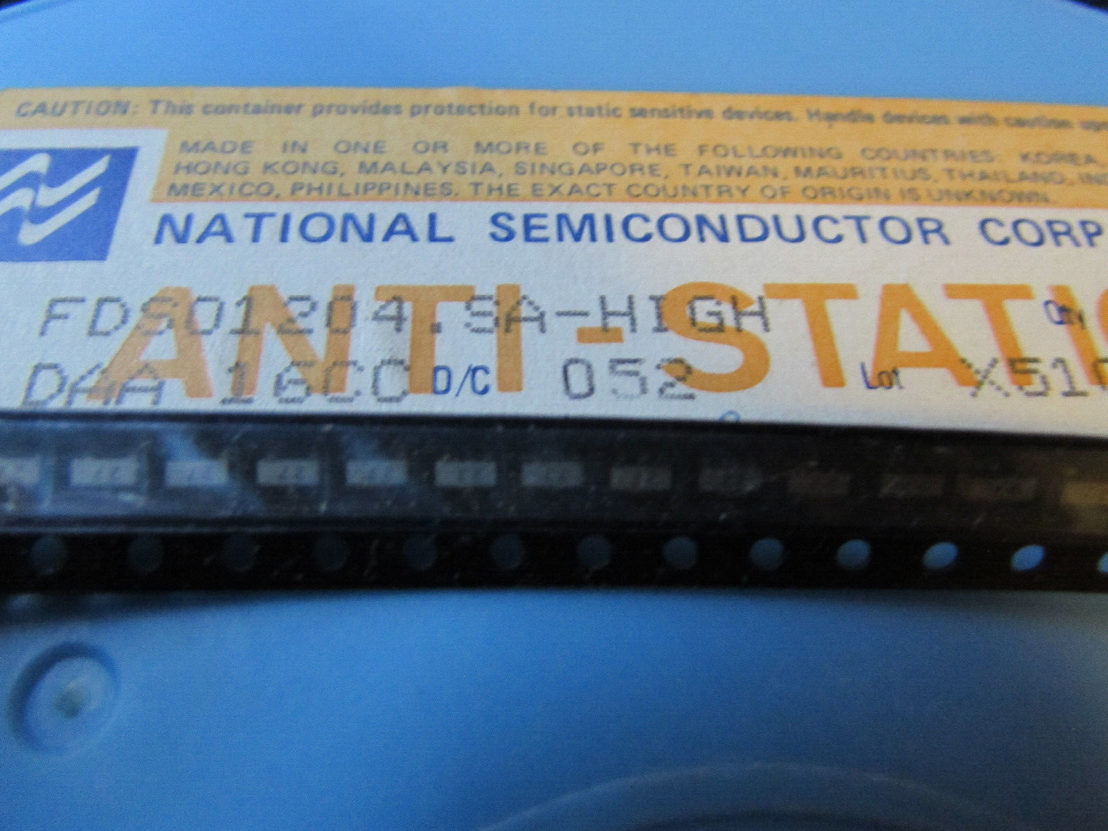 FDS01204.SA-HIGH National Semi General Purpose & Specialty Diodes SOT-23 (25pcs)