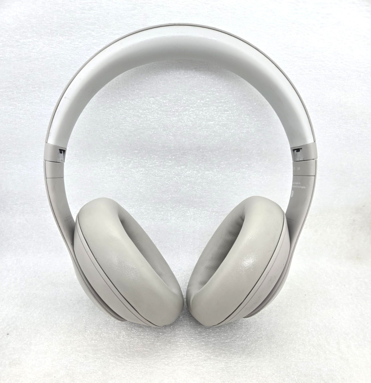 Beats Studio Pro Wireless Over Ear Headphones Sandstone FAST FREE SHIPPING a