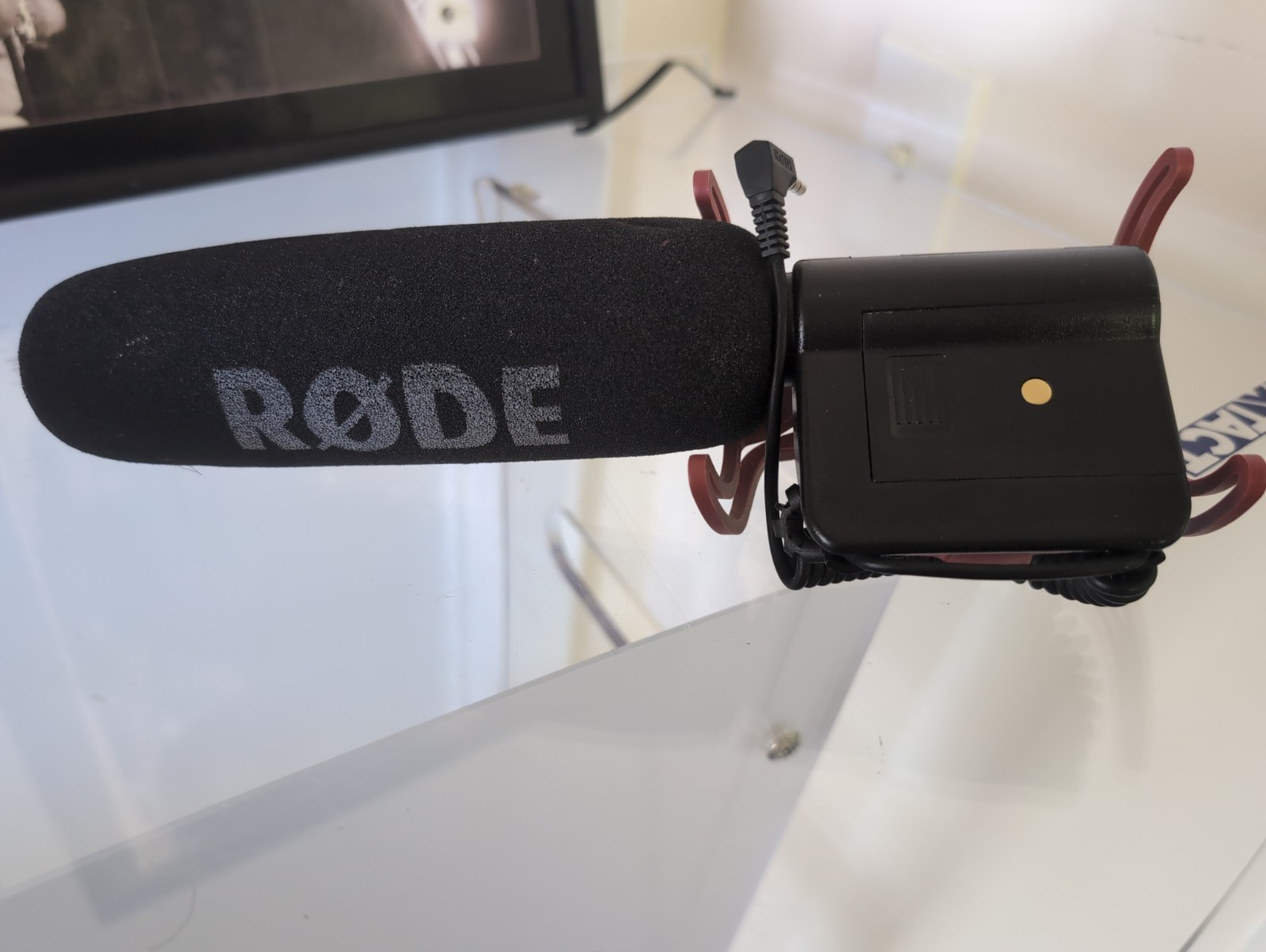 Rode VideoMic Camera-Mount Shotgun Microphone with Rycote Lyre Shock Mount
