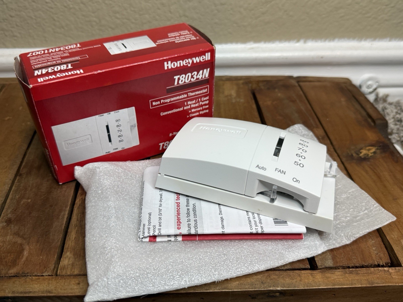 Honeywell T8034N1007 Single-Stage Thermostat, White