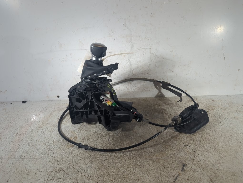 Toyota Chr Mk1 Icon Hatchback 5 Door 2016-2021 Gearstick 58808-F4100 Q27