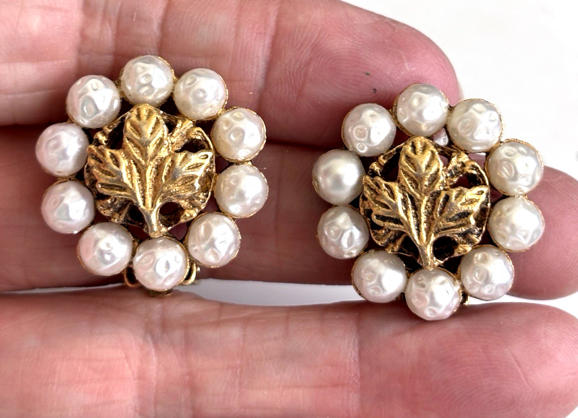 CELEBRITY MIDCENTRY VINTAGE EARRINGS LEAVES FAUX PEARLS CLIPBACKS