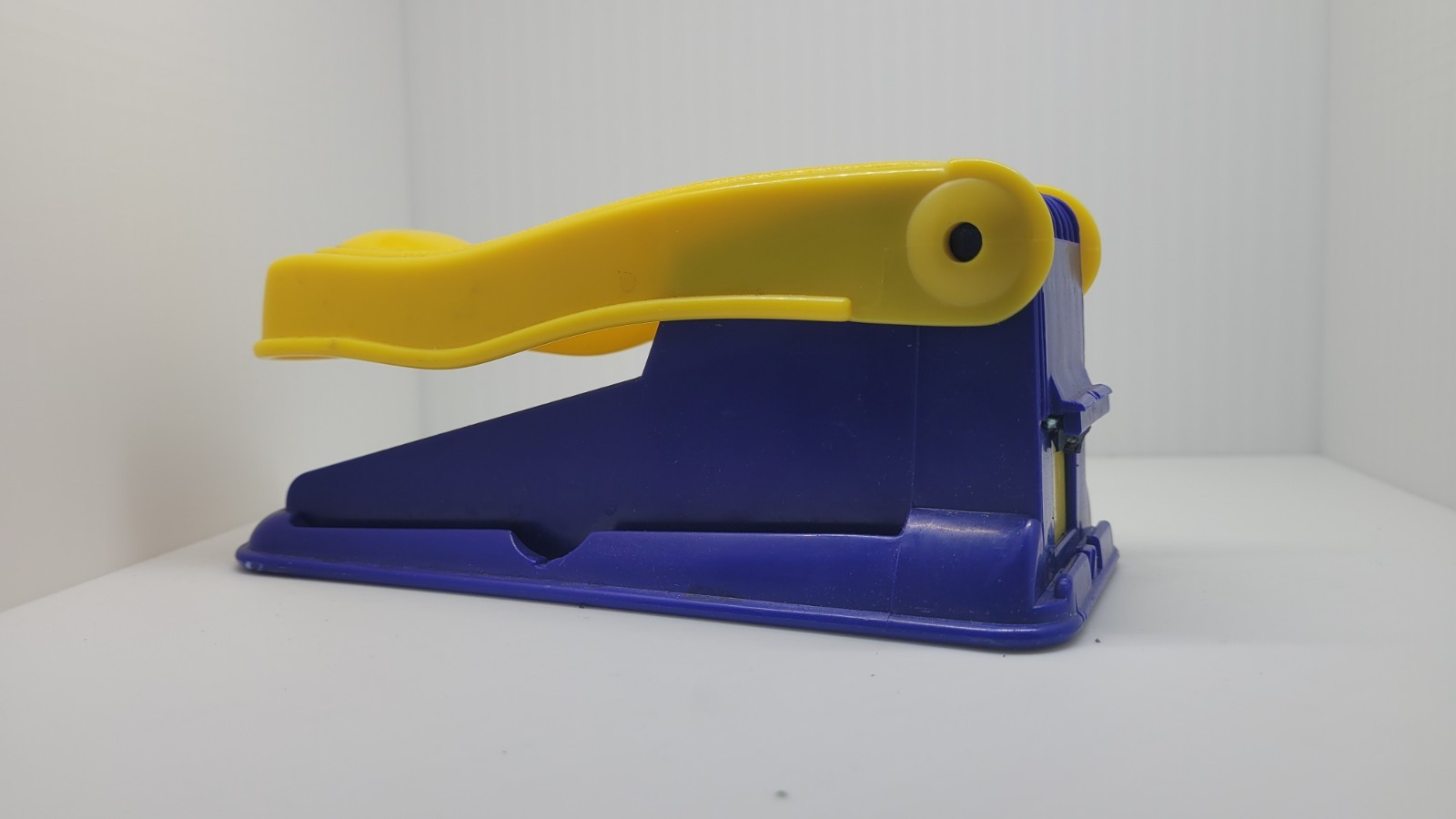 Hasbro 1998 Vintage Play-Doh Fun Factory