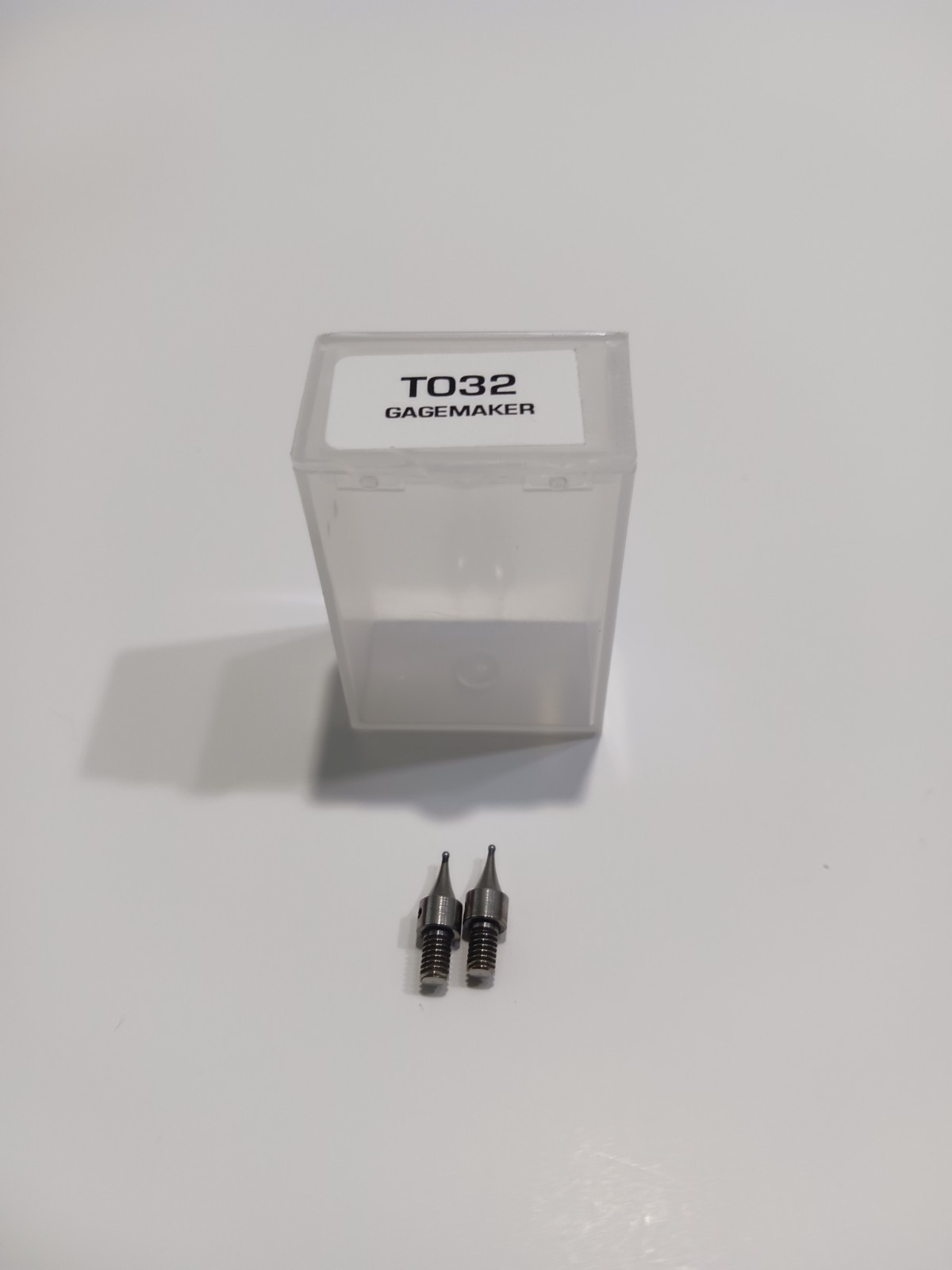 T.098″ diameter, threaded carbide contact point. T032 Gagemaker.