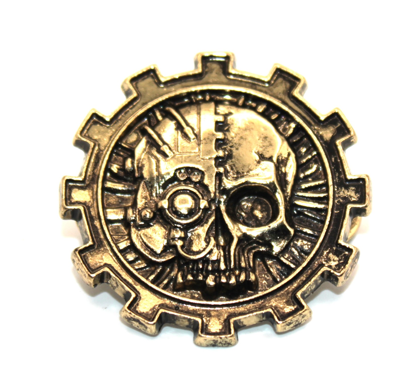 Adeptus Mechanicus Skull Pin 1.5" Across