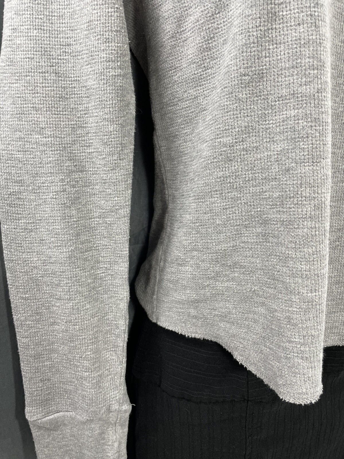 GILDAN Smart Basics Gray Thermal Top Size SMALL Base Layer Under Shirt GUC