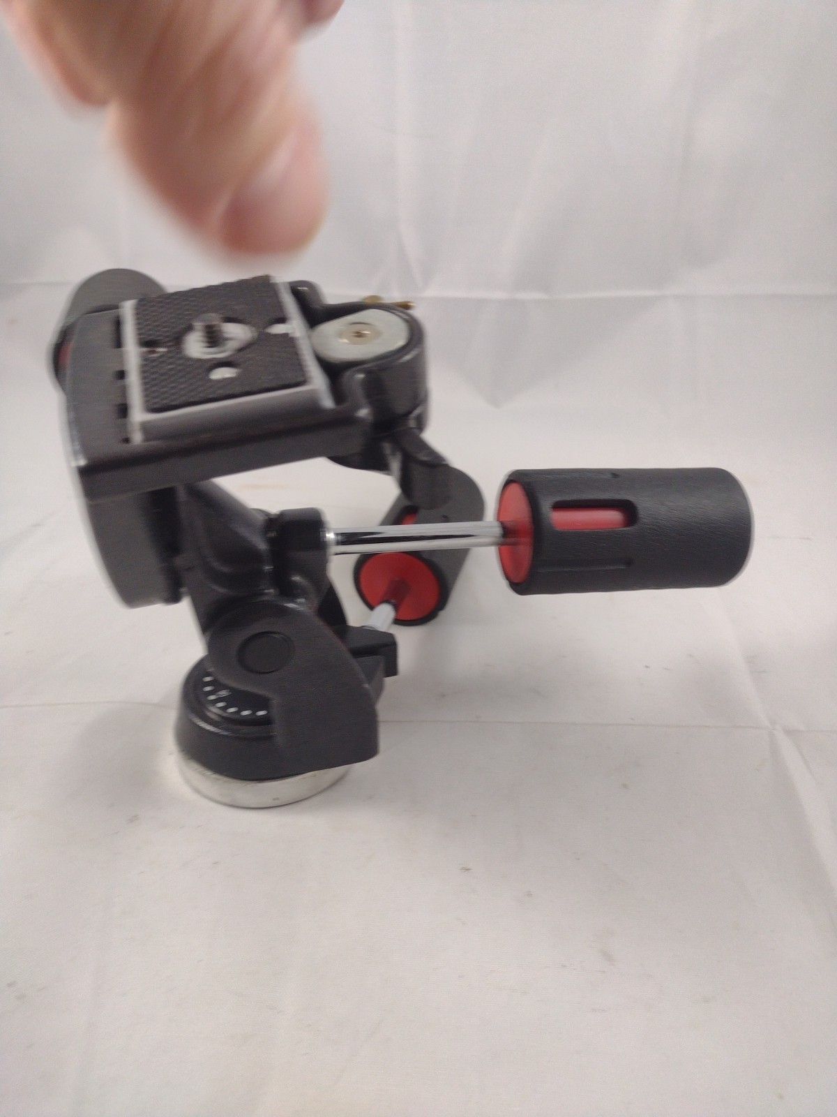 Preowned Dymatran Professional Tripod Head ATH-903