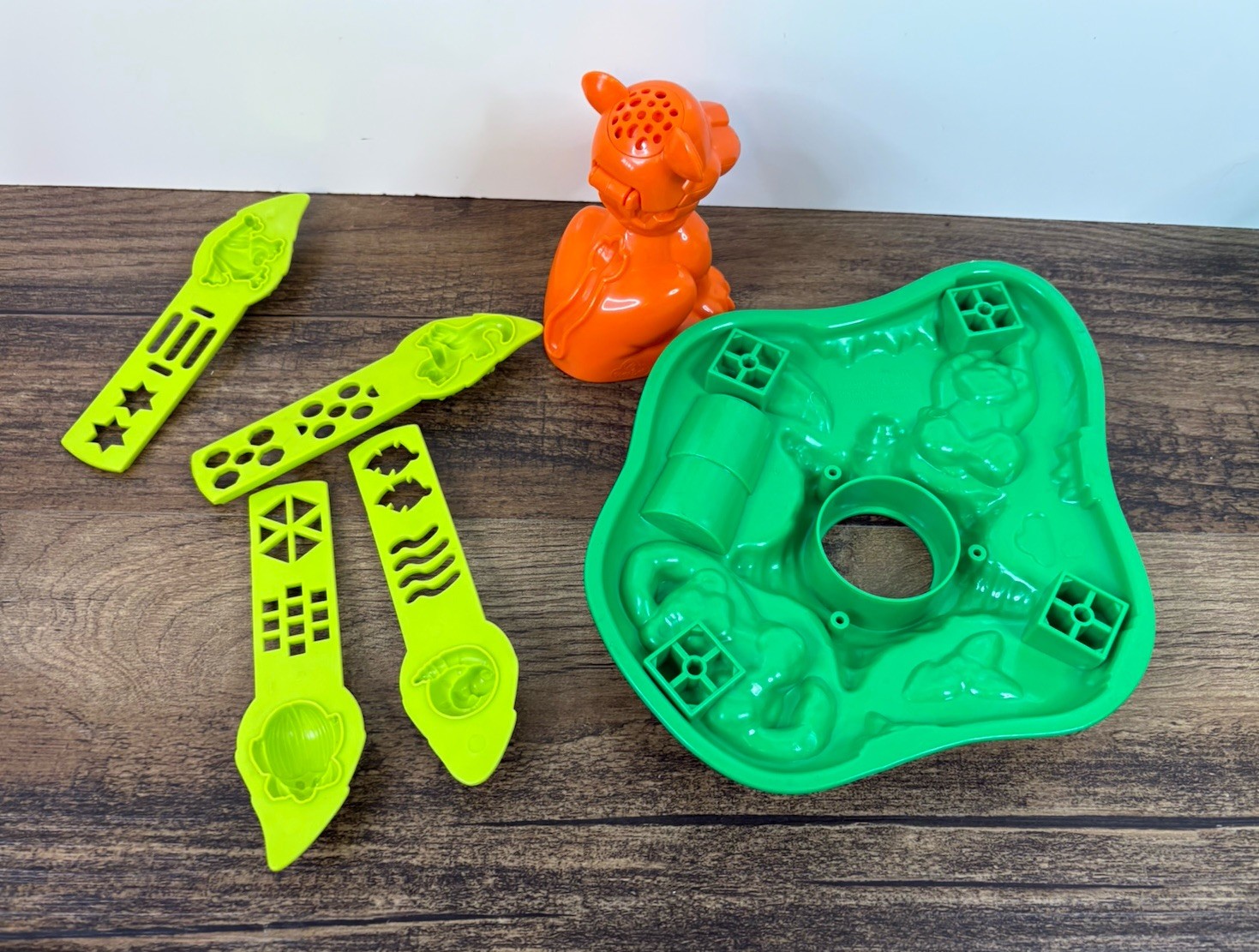 Vintage Play Doh Jungle Playset Replacement Pieces Tiger Tree Base