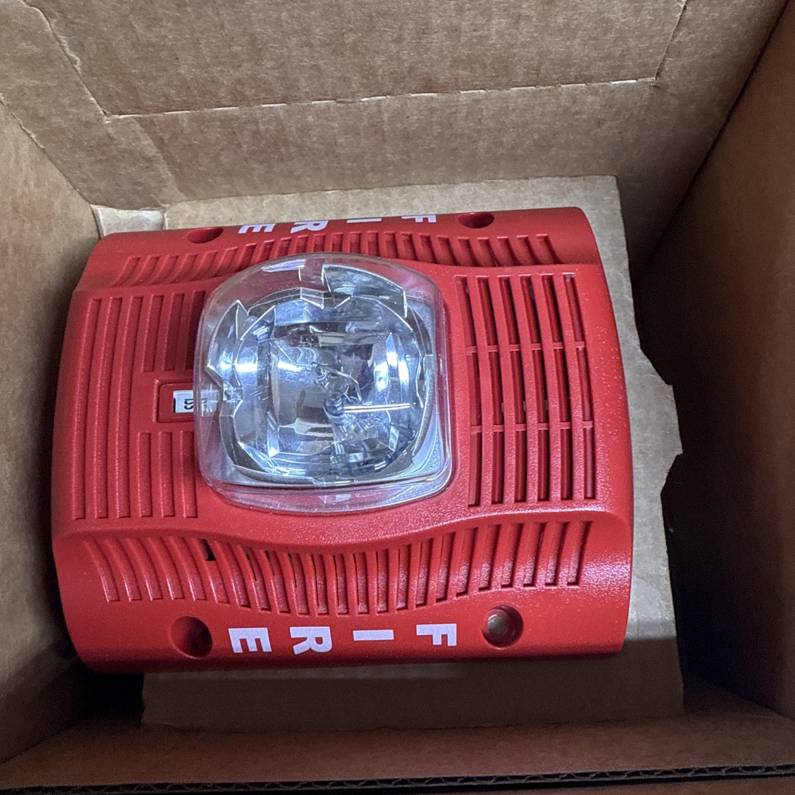 System Sensor SPSRHK. Weatherproof Horn Strobe (High Candela) - Red