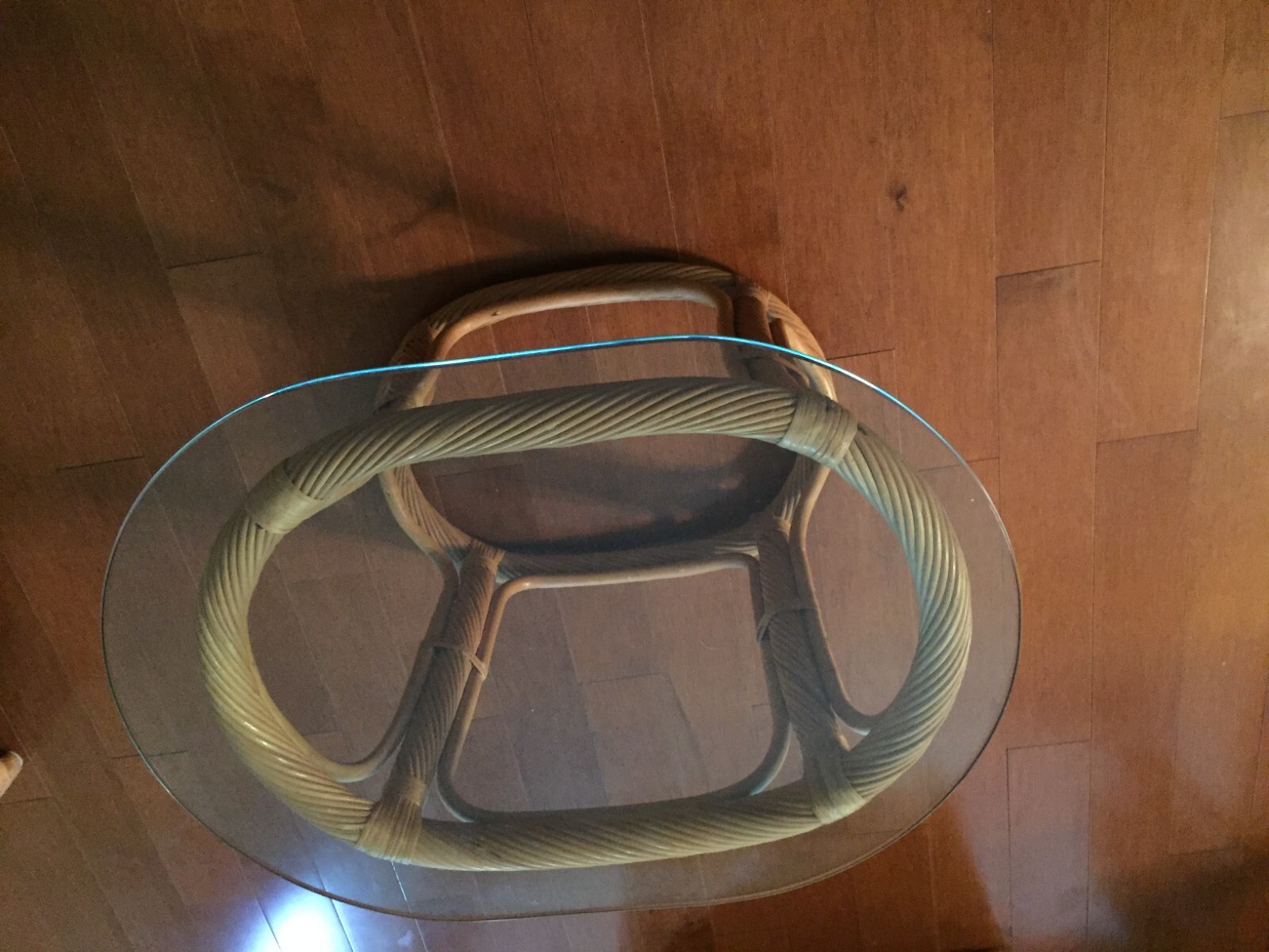 1.Five Pieces, sofa (three seats), armchair (two), night table, cocktail table,