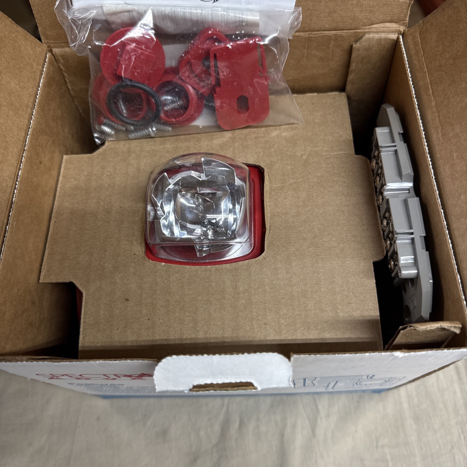 System Sensor SPSRHK. Weatherproof Horn Strobe (High Candela) - Red