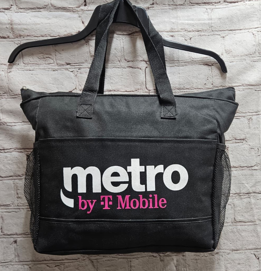 Metro By T-Mobile Cooler Black bag - NEW