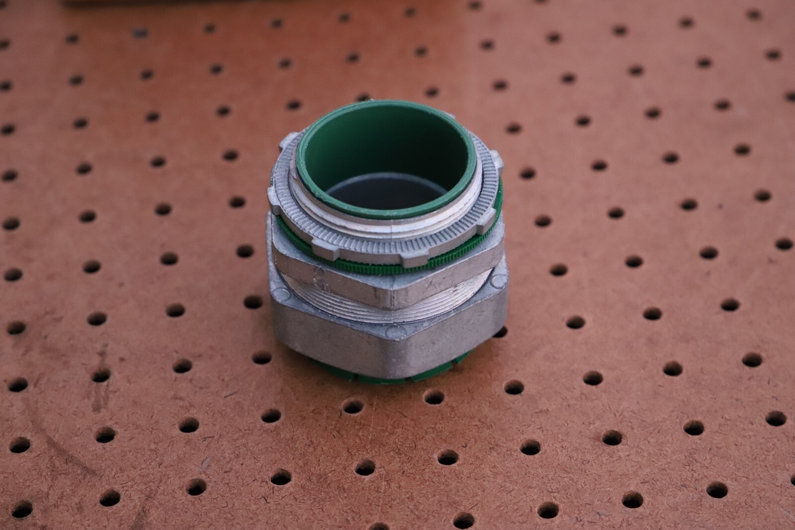 BRIDGEPORT FITTINGS 435-LT12 LIQUID TIGHT CONNECTOR 2PCS