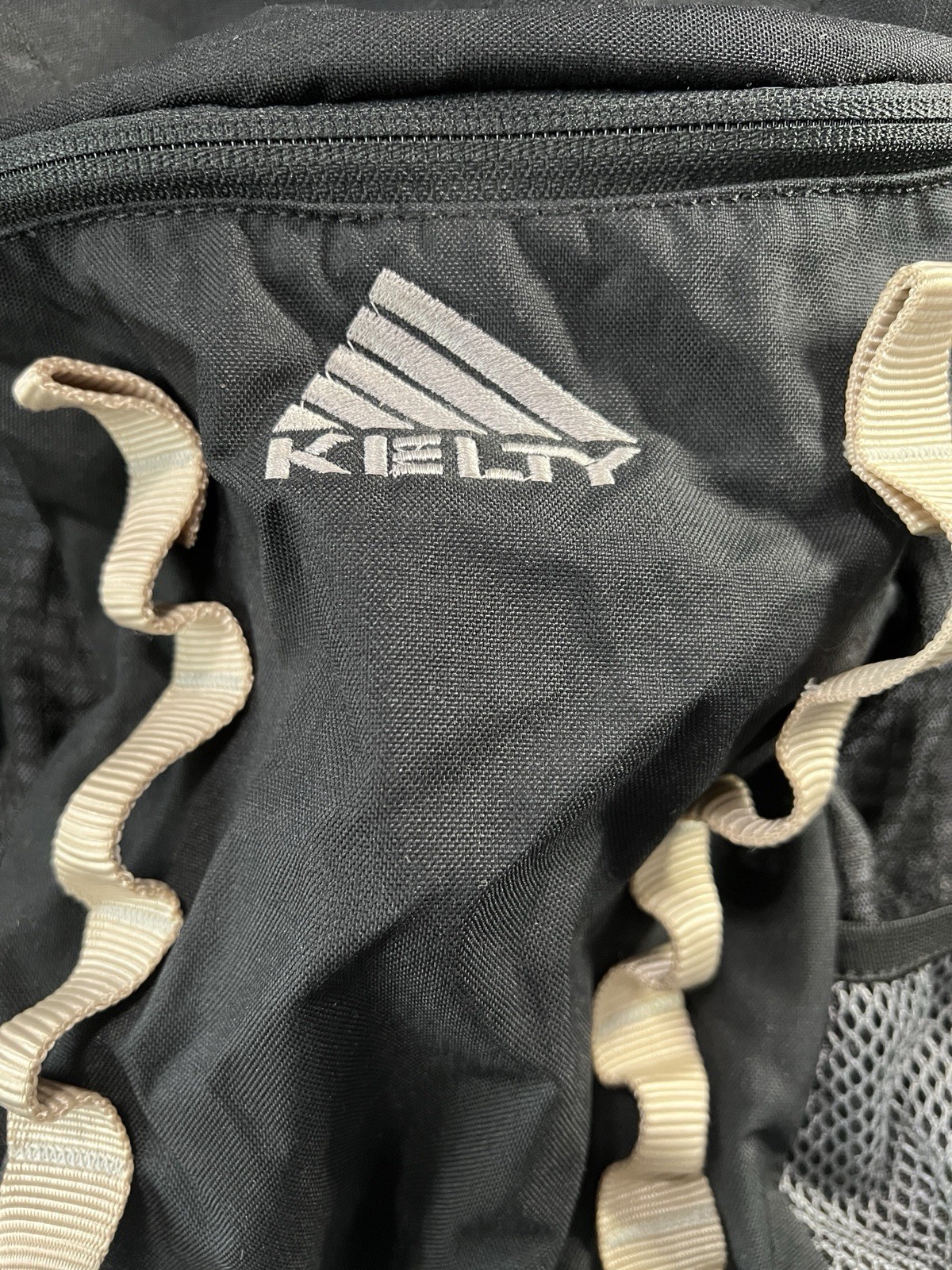 Kelty Whitney 1900 Black Backpack Hiking Hydration Daypack Style 22033060