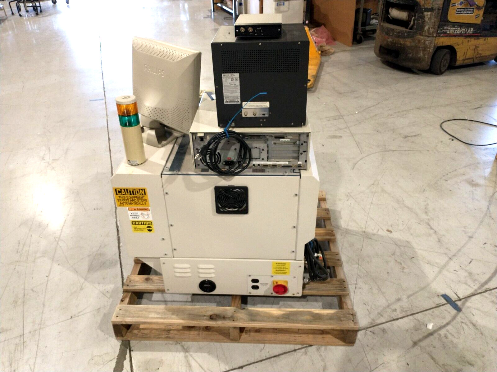Speedline CAMALOT 1414 Liquid Dispensing System w/ Controller & Displays
