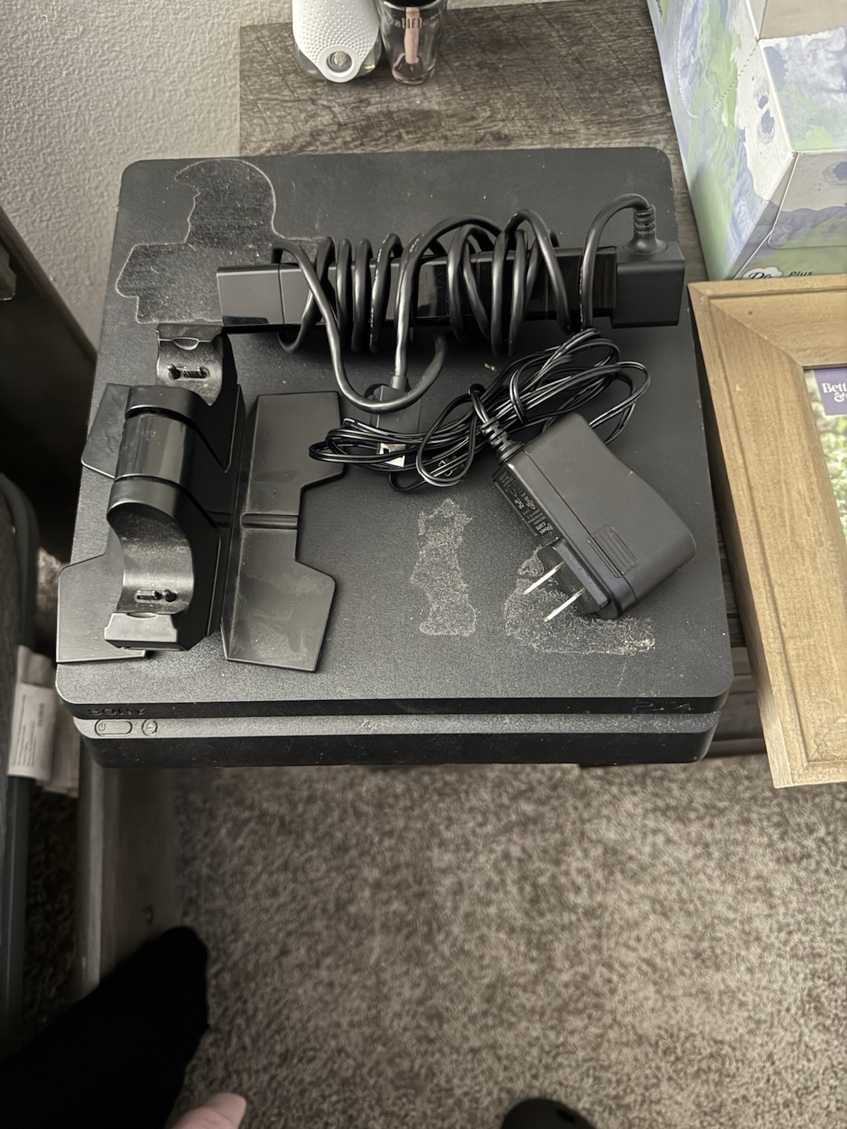 Sony PlayStation 4 Slim Original Black 500GB with Camera and Controller Charging
