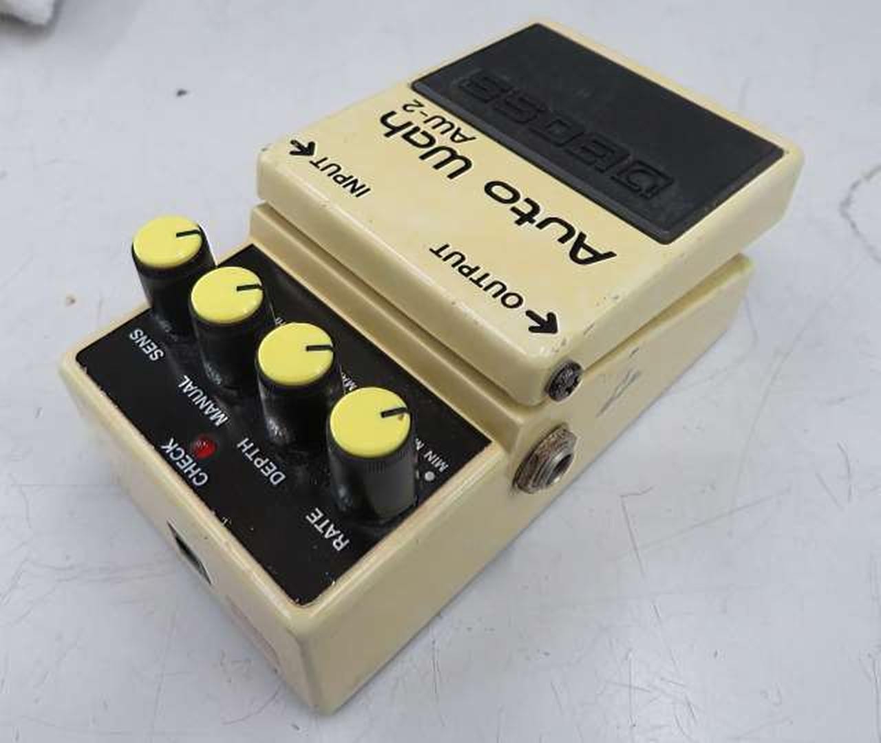 Boss AW 2 Guitar Effects Pedal Used Compact Stompbox Time Modulation