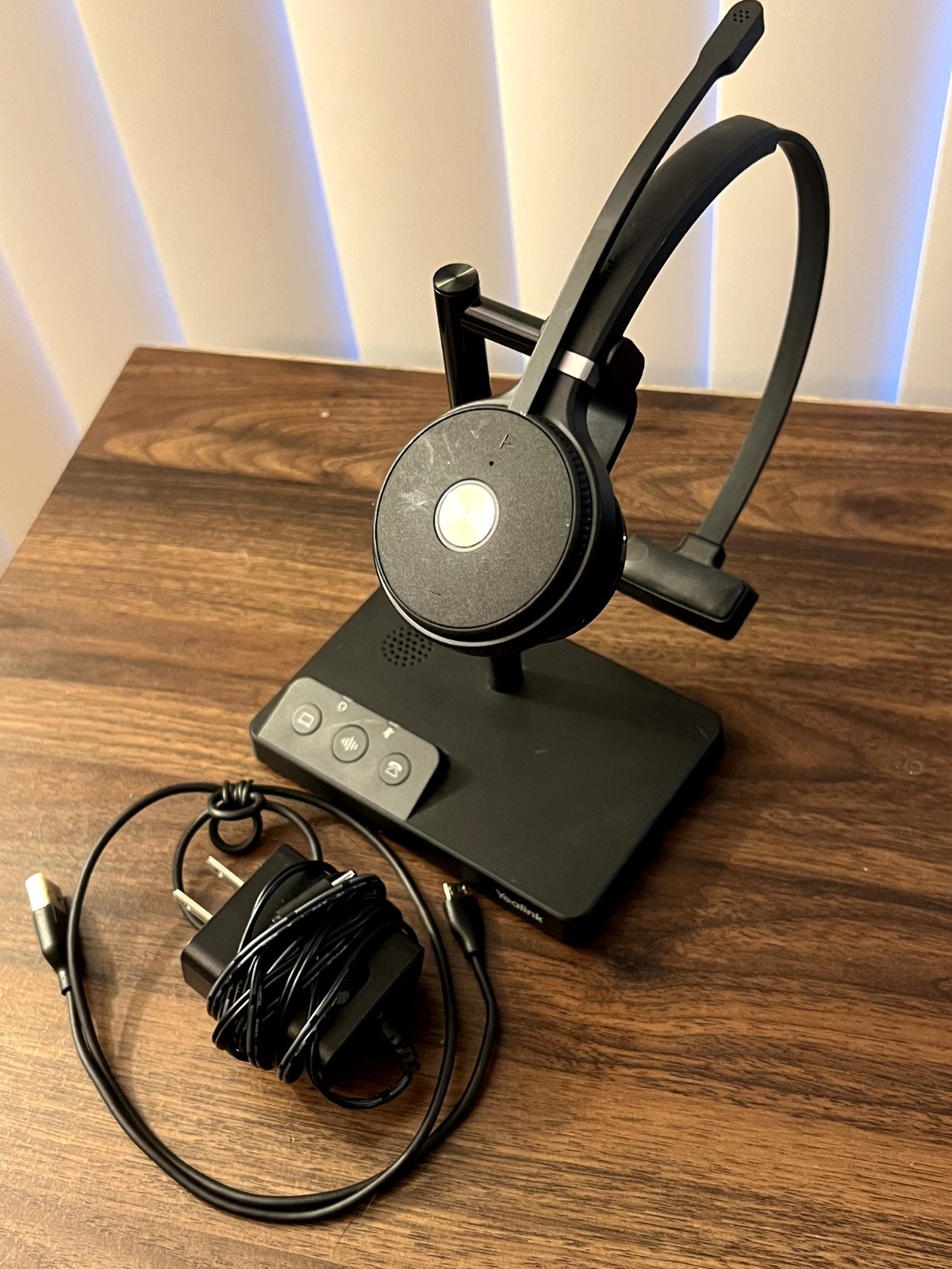 Pre Owned | Yealink WHB620 Wireless Headset Office Phone w Base & Power Adapter