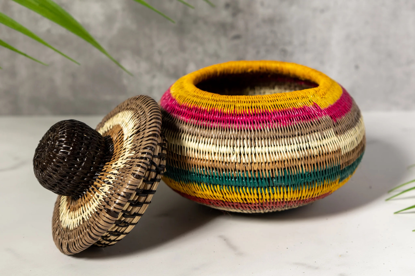 Rainbow Colors Basket With Top