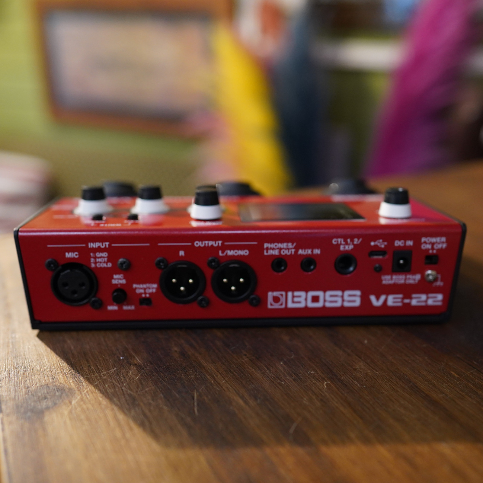 Boss VE-22 Vocal Effects and Looper Pedal Guitar