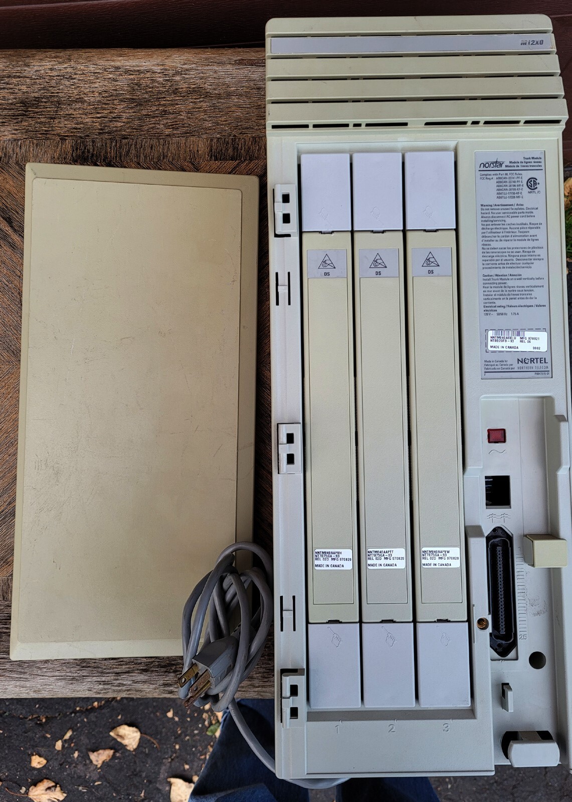 Nortel Fiber Trunk Module M12X0 NTBB2FB-93 & 3x NT7B75GA-93 Cards