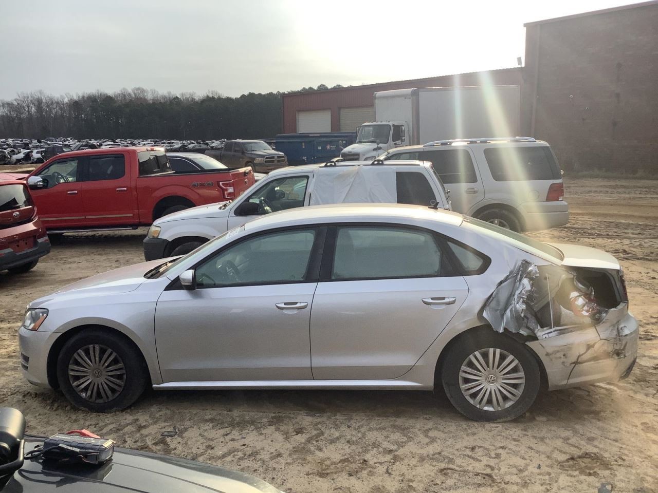 PASSAT 2014 Glove Box 4983673