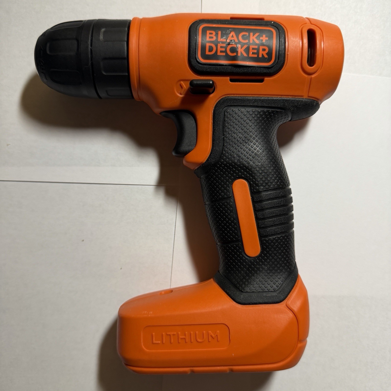 BLACK+DECKER BDCD8C 8V Max Cordless Lithium Drill With Adapter & Screw Pieces