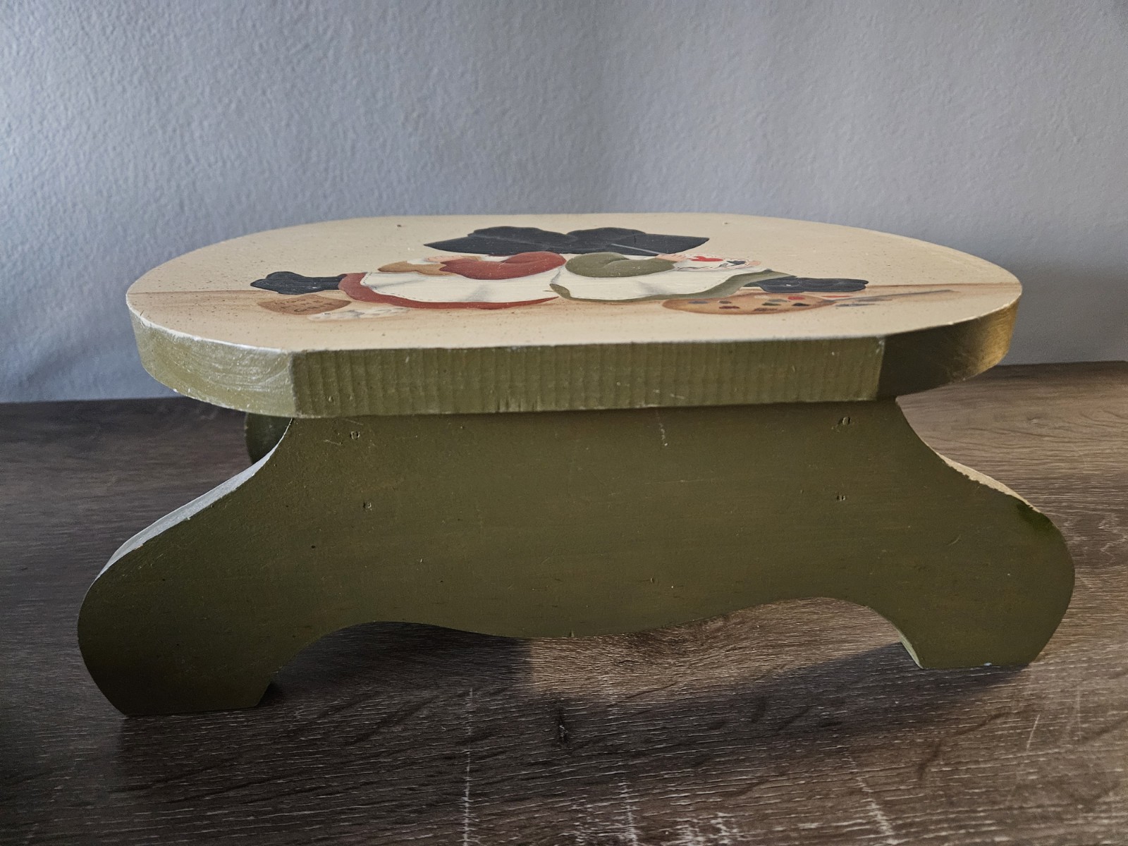 Granny Core - Vintage Hand Painted Wooden Folk Art Oval Step Stool