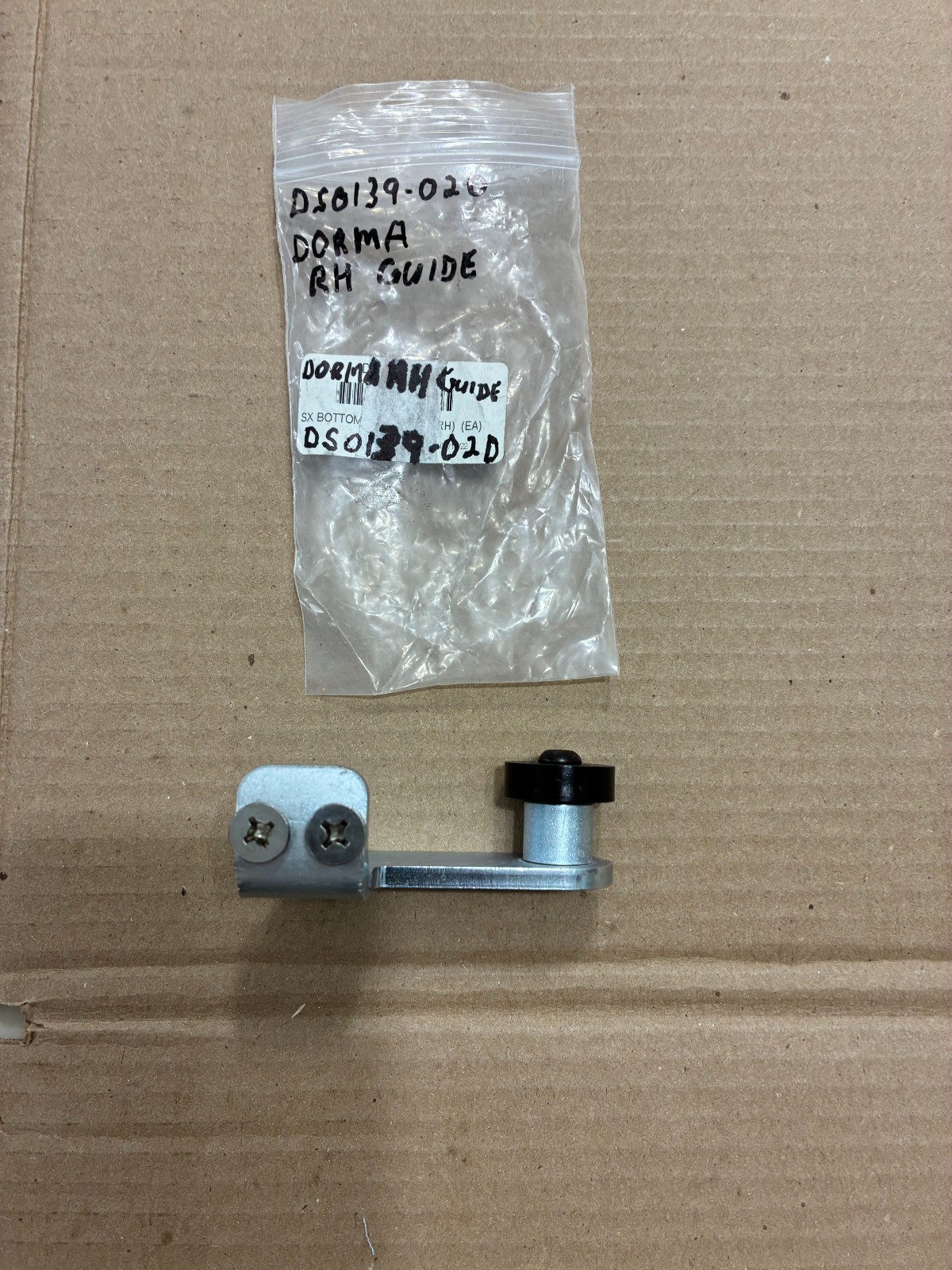 Dorma Bottom Guide dso139-020 Right Hand