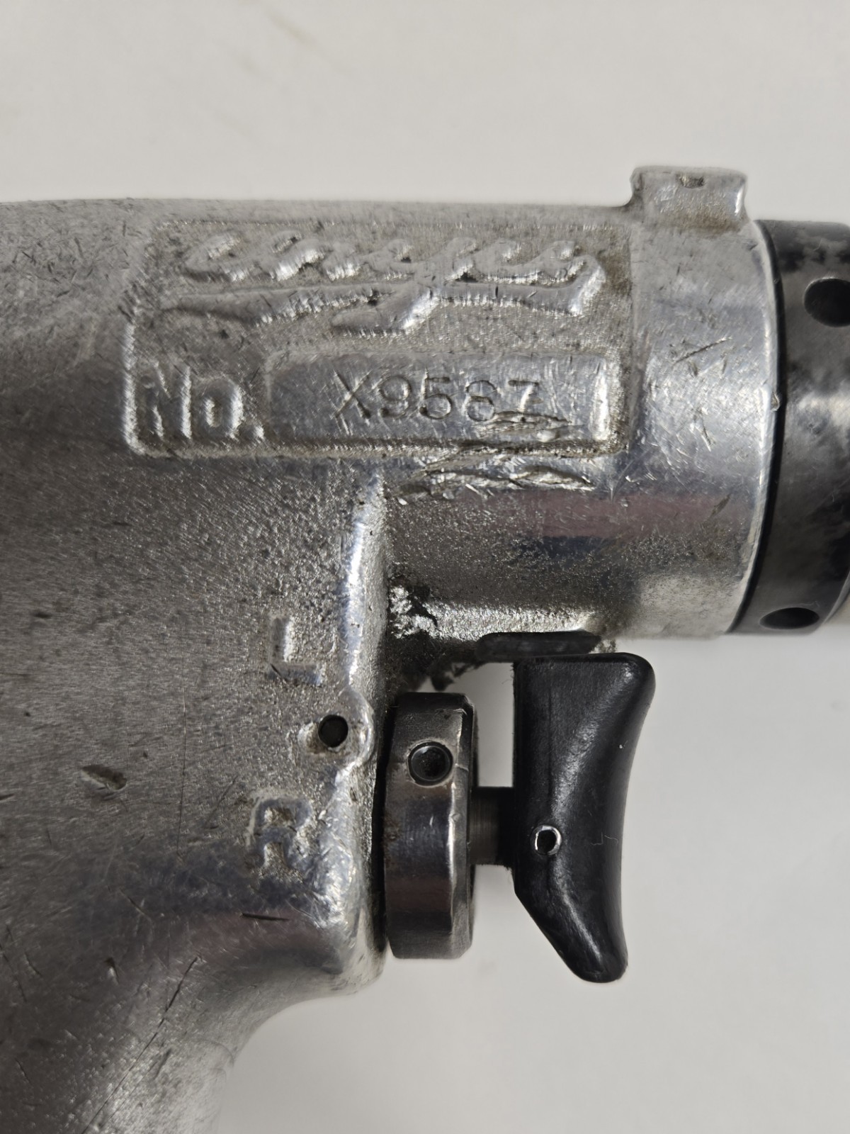 URYU US-LT41PB-08 PISTOL GRIP AIR SCREWDRIVER.