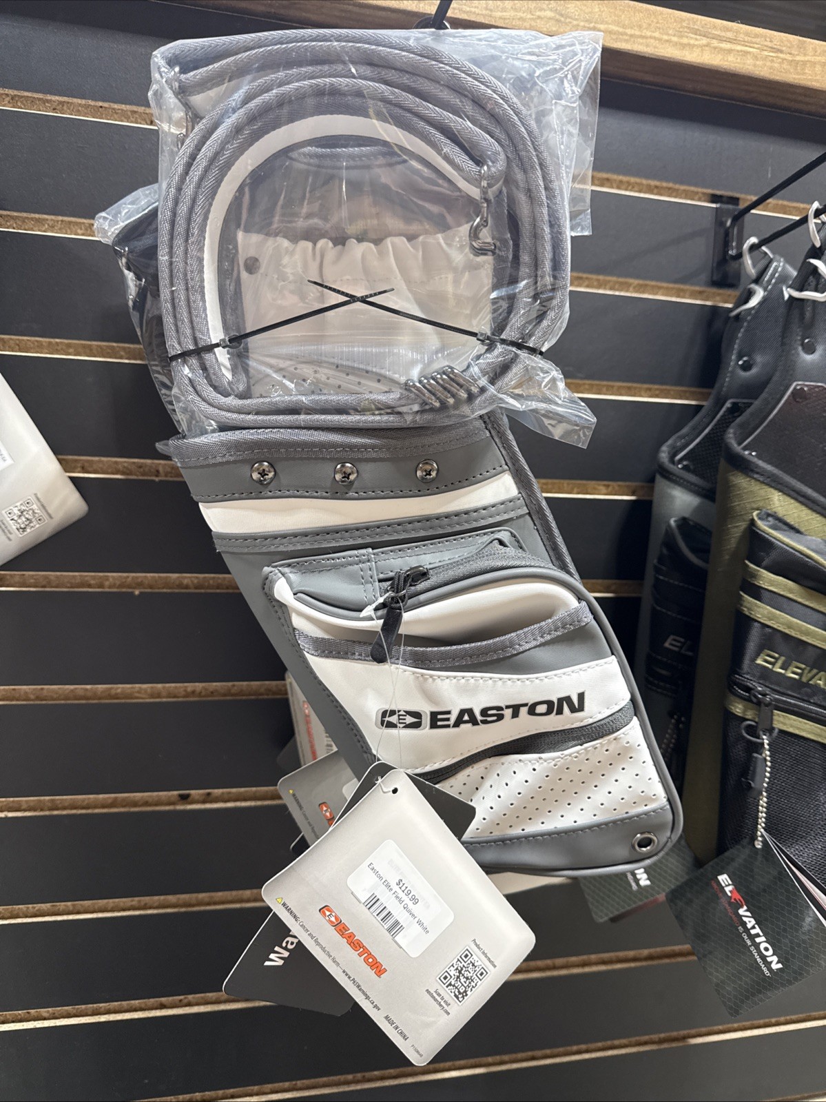 Easton 628256 Deluxe Takedown Hip Quiver Belt Gray RH