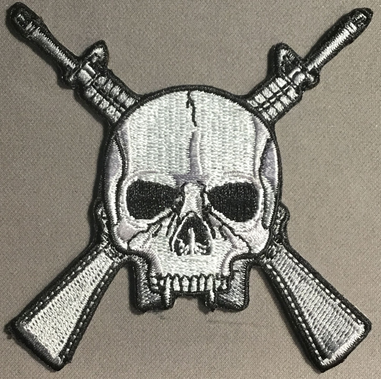 Skull and Crossed Rifles patch