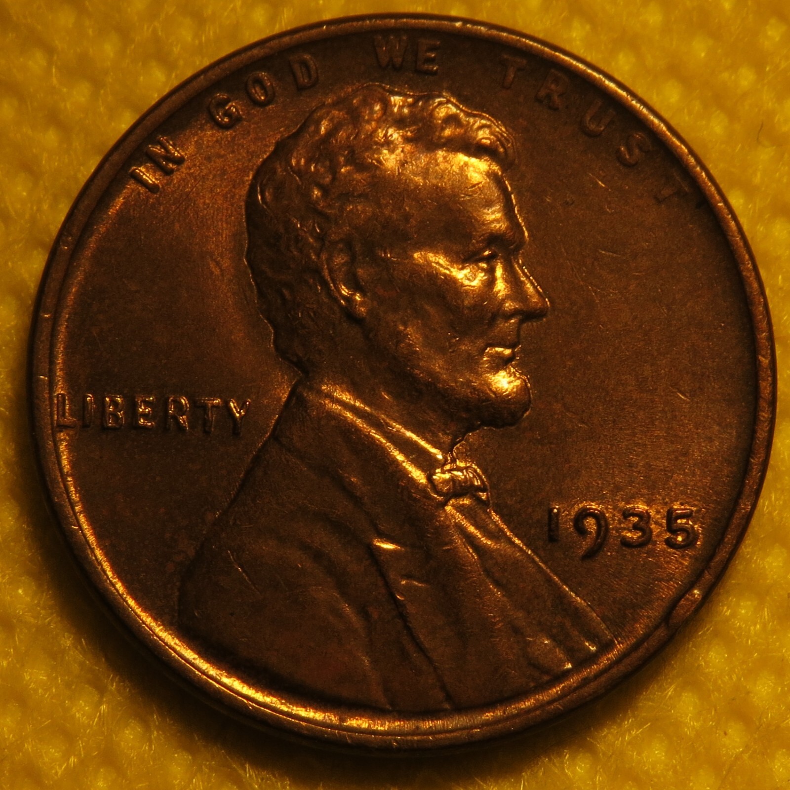 Uncirculated 1935 Lincoln Wheat Cent with great luster!