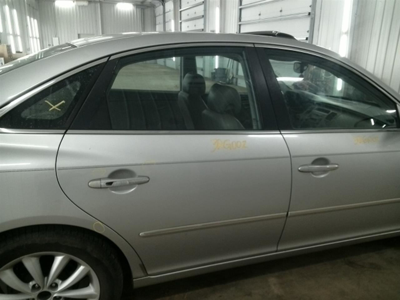Driver Left Front Spindle/Knuckle Thru 10/05/07 Fits 06-08 AZERA 104864165