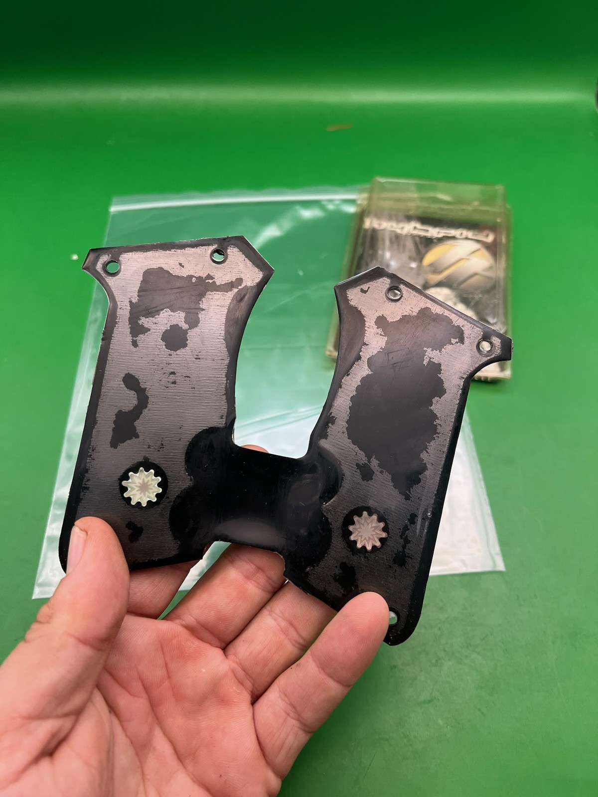 Black Bruce Lee Hybrid Grips