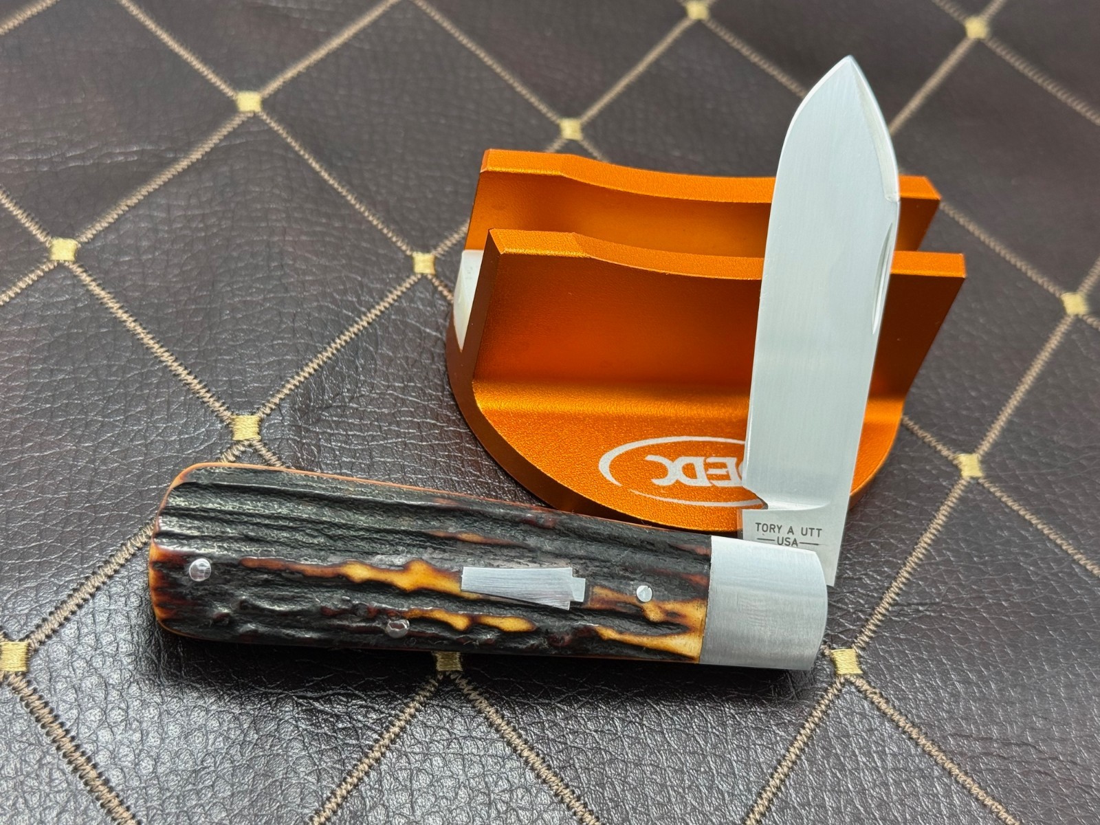 SACRED BEAR "TORY UTT" CUSTOM AMBER STAG STRAIGHT JACK SLIP-JOINT KNIFE
