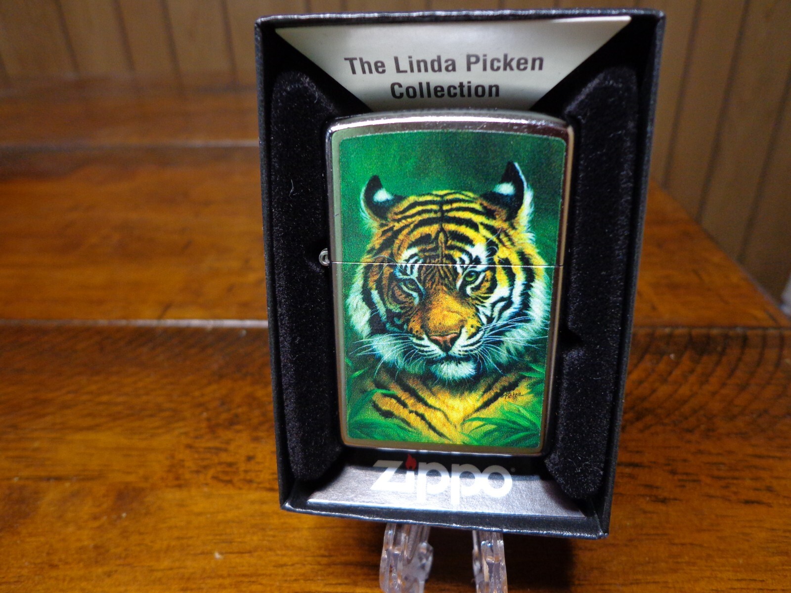LINDA PICKEN TIGER FACE HEAD ZIPPO LIGHTER MINT IN BOX