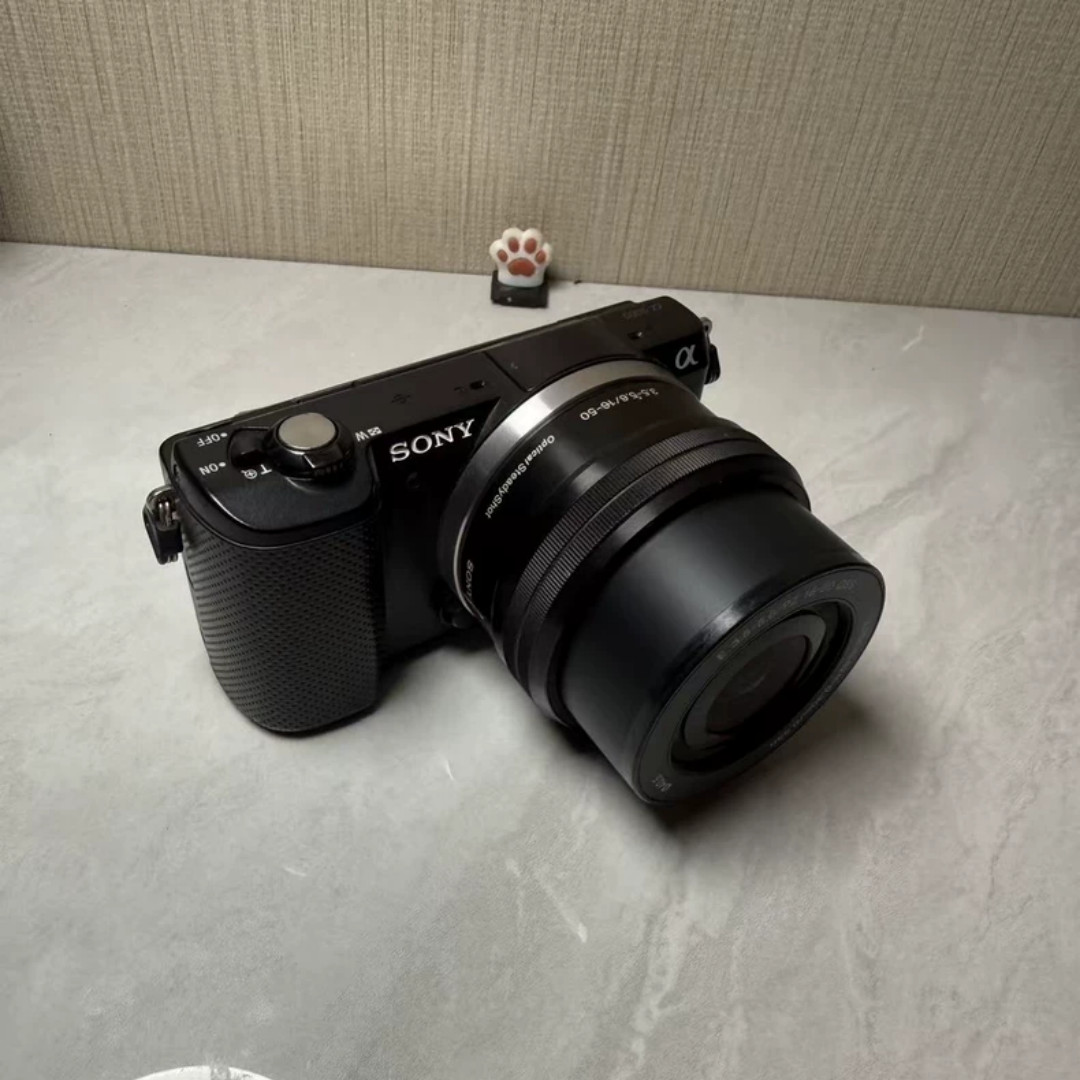 Sony Alpha a5000 Mirrorless Digital Camera 16-50mm Lens Black Complete Kit