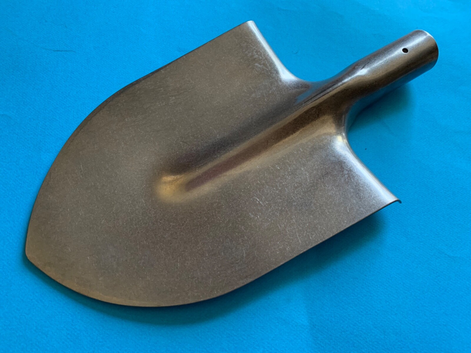 TITANIUM GARDEN SHOVEL