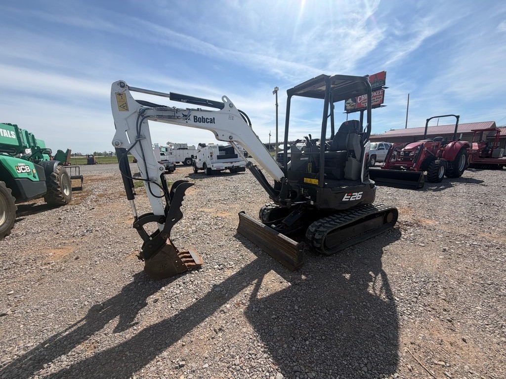 2022 Bobcat E26 Mini Excavator Track Hoe 24 Hp 5700Lbs Hyd Thumb
