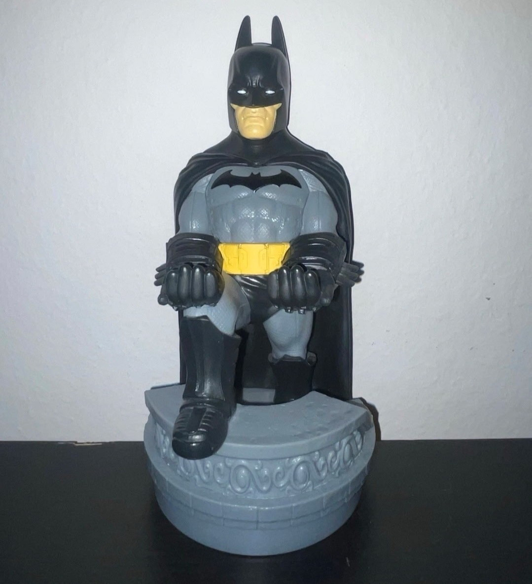 DC Comics Batman Cable Guy Controller & Phone Stand Holder
