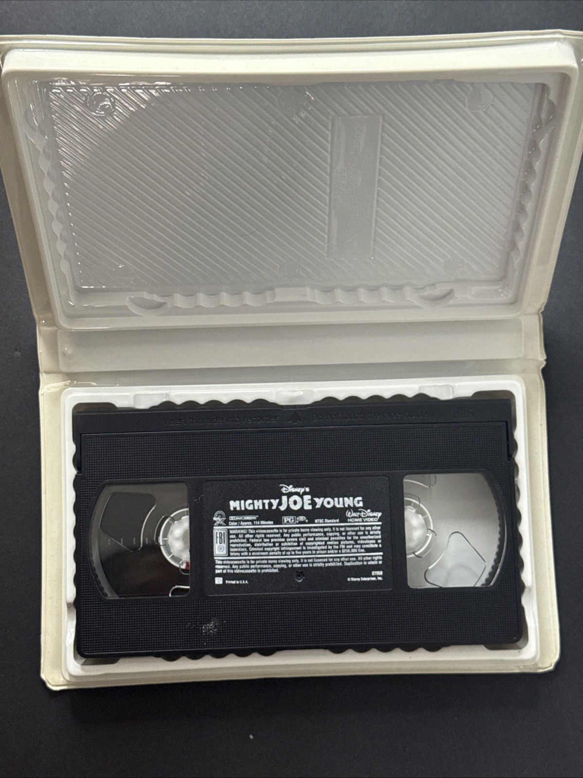 “Mighty Joe Young” (1999, VHS~Clamshell) EXCELLENT CONDITION