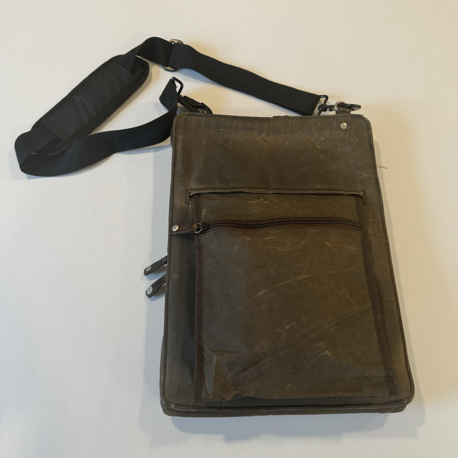 J. Fold Leather Shoulder Bag For Laptop Computer