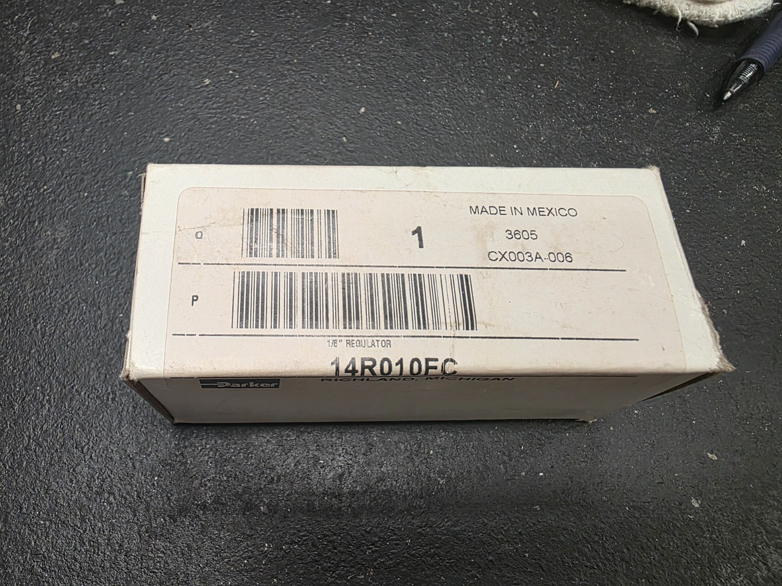 Parker Watts 14R010FC Miniature Pneumatic Regulator – 1/8" NPT Ports, 0–30 PSI