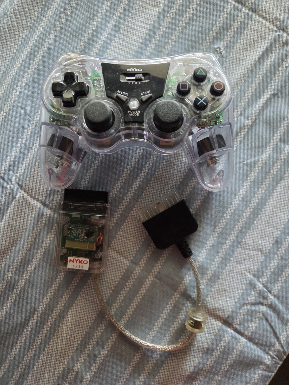 Clear Nyko Wireless Controller for Sony Playstation 2 w/ dongle receiver Tested