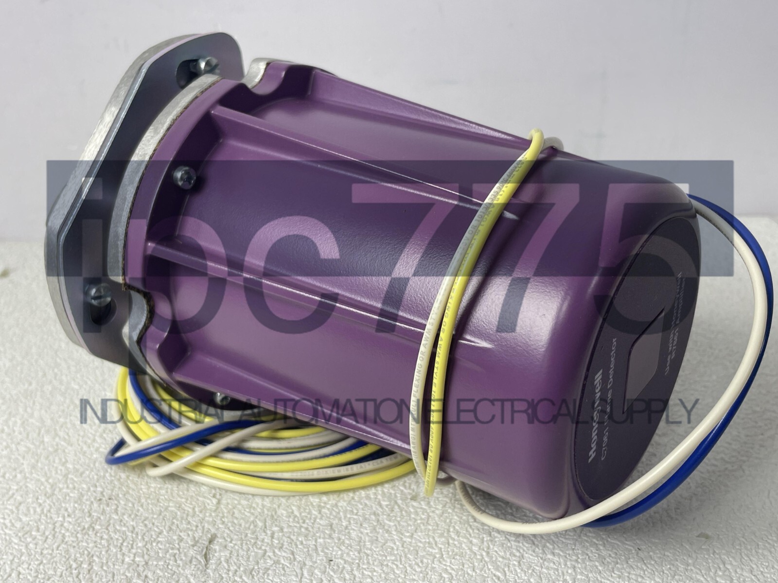 New In Box Honeywell C7061A1012 UV Detection Flame Detector