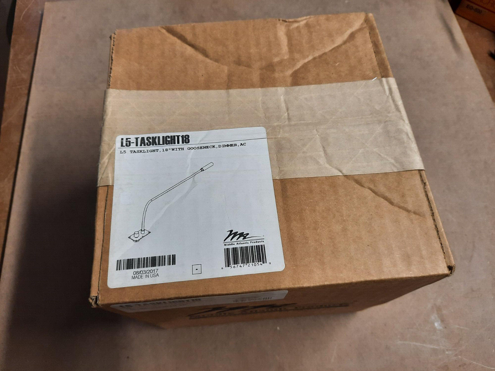 Middle Atlantic L5-Tasklight18 - L5 Lectern Gooseneck Light