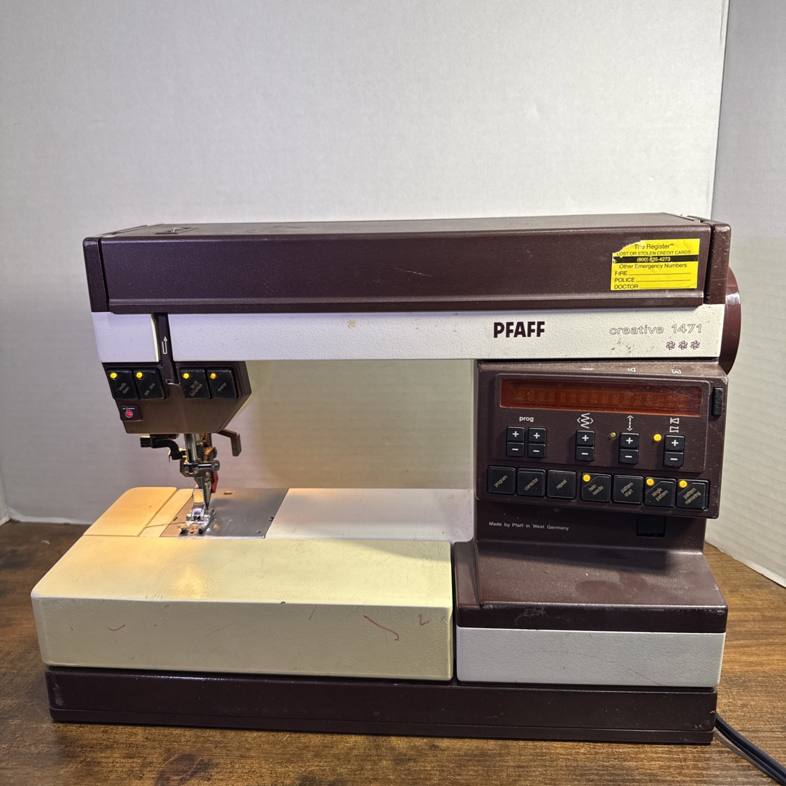 PFAFF CREATIVE 1471 Sewing & Embroidering Machine Cord Case - No Pedal EUC Works
